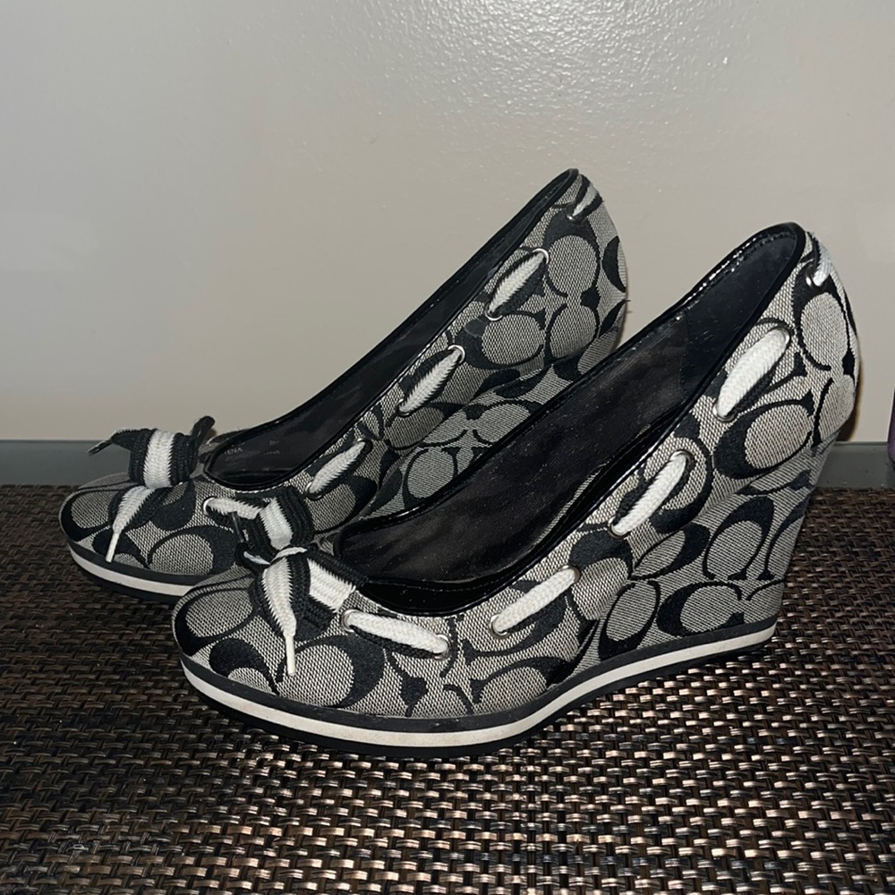 3 1/2” Coach (Authentic) Wedges. (Black & light beige)